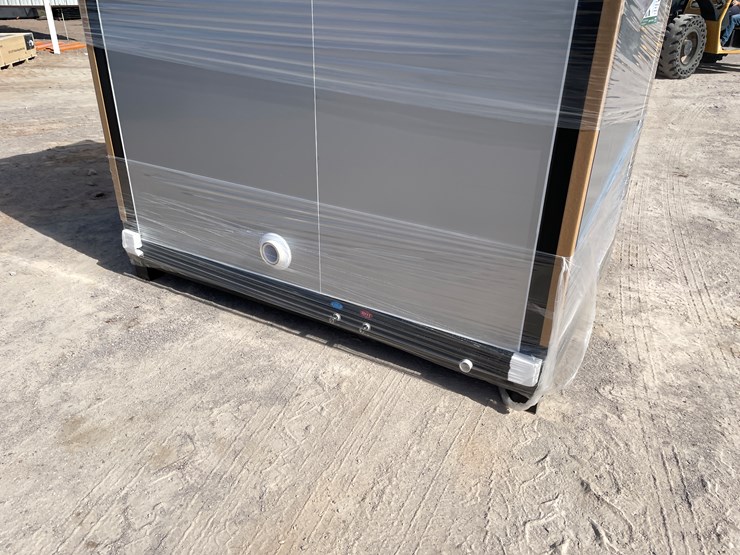 #350-•-portable-restroom-image-6