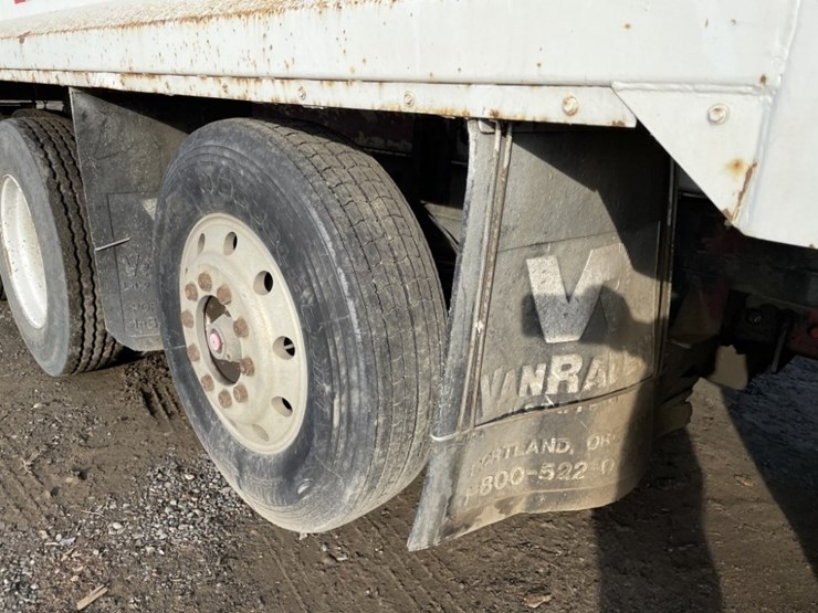 1988-peterbilt-379-image-15