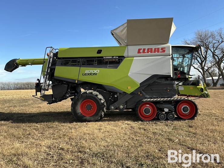 claas-lexion-8700tt-image-4