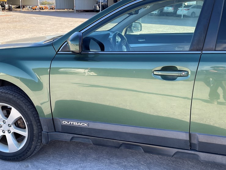 #8-•-2014-subaru-legacy-wagon-(nm-title-in-delay)-image-17