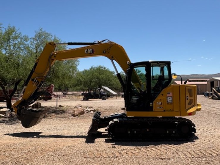 2022-caterpillar-307.5-image-4