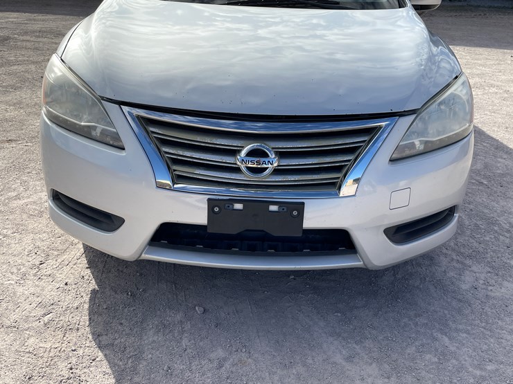 #4-•-2013-nissan-sentra-(has-nm-title)-image-22