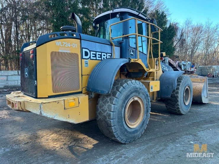 2012-deere-724k-image-8