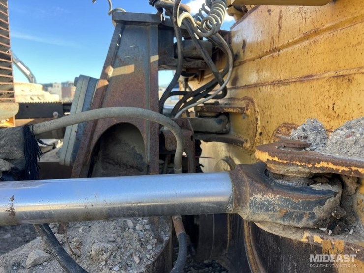 2012-deere-850k-wlt-image-31