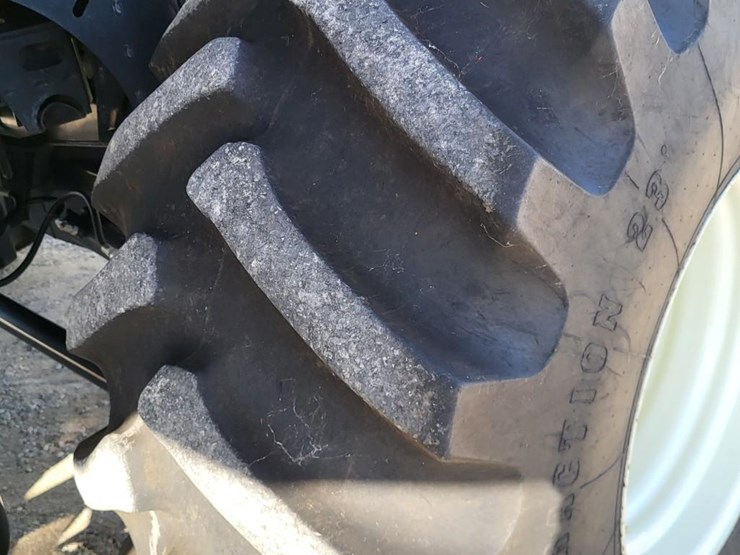 new-holland-cr9040-image-34