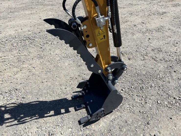 2025-sdlanch-sdle20-mini-hydraulic-excavator-image-10