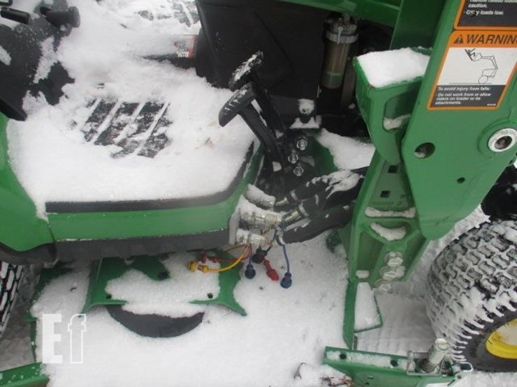 john-deere-1025r-image-8