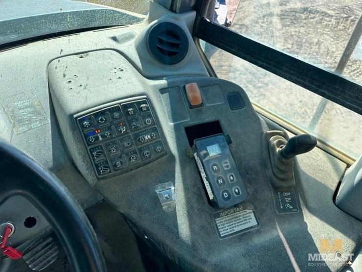 deere-400d-image-44