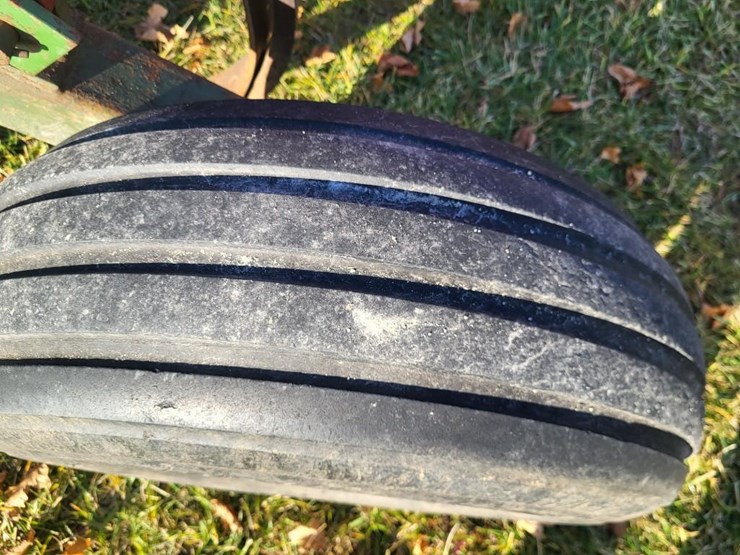 brillion-9-shank-soil-saver-image-24