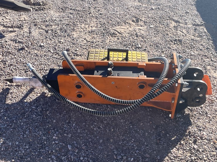 #260-•-mini-excavator-breaking-hammer-image-5