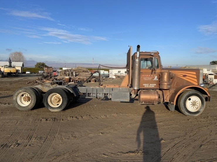 peterbilt-358-image-6