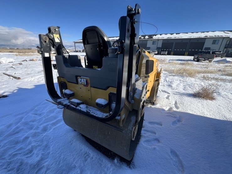 caterpillar-cb4.0-image-4