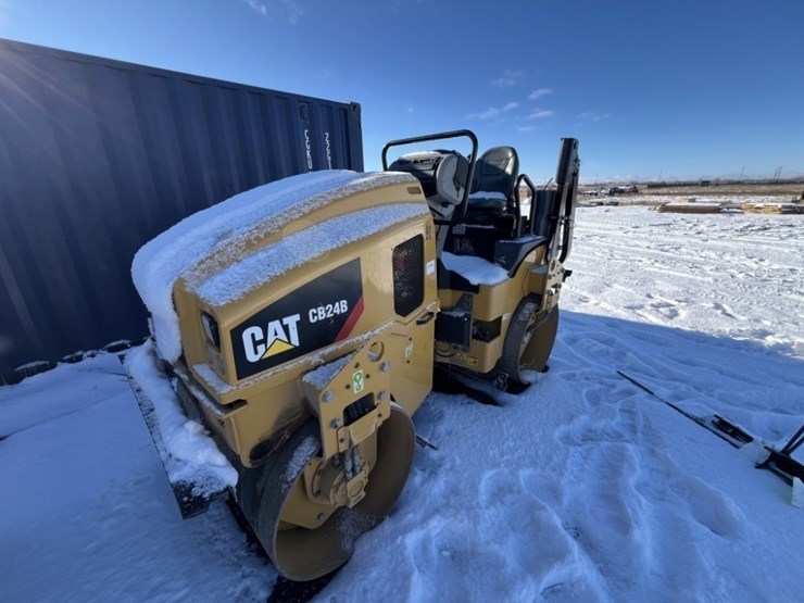 caterpillar-cb24b-image-1