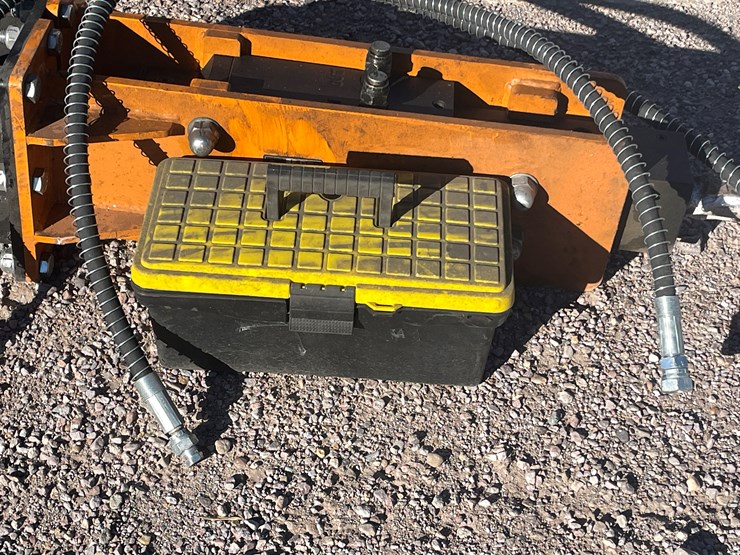 #260-•-mini-excavator-breaking-hammer-image-7