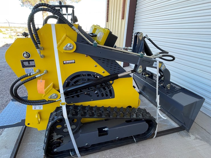 #223-•-mini-skid-steer-loader-image-22
