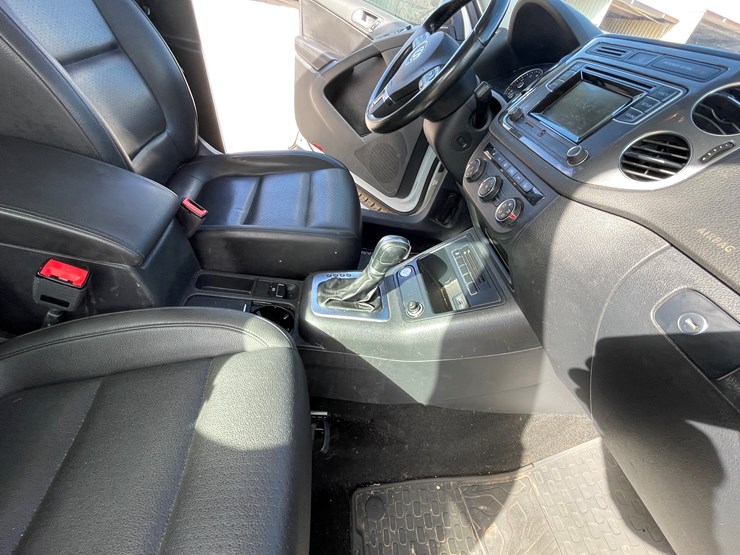 #3-•-volkswagen-tiguan-(nm-title-in-delay)-image-96