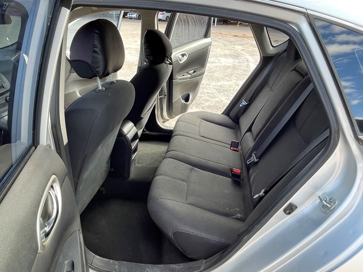 #4-•-2013-nissan-sentra-(has-nm-title)-image-108