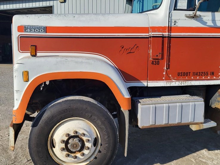 1979-international-transtar-4300-image-13