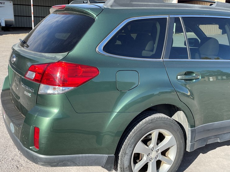 #8-•-2014-subaru-legacy-wagon-(nm-title-in-delay)-image-28