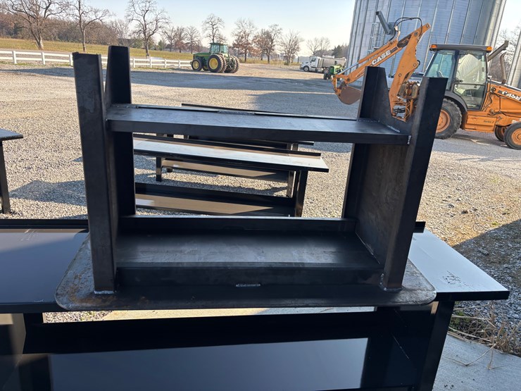 #1575a-•-welding-bench-image-2