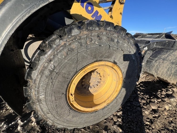 komatsu-wa320-image-8