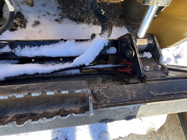 2020-caterpillar-262d3-image-9