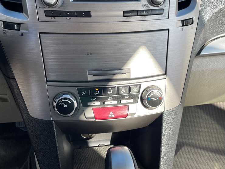 #8-•-2014-subaru-legacy-wagon-(nm-title-in-delay)-image-84