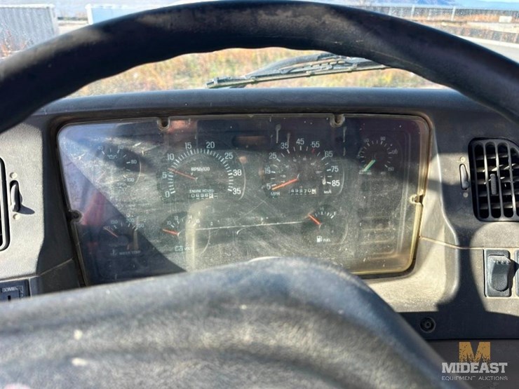 2000-sterling-lt8500-image-31