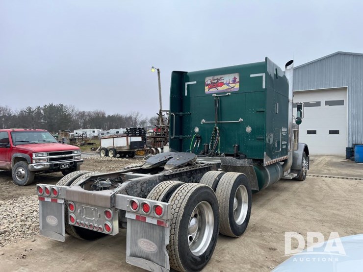 1999-peterbilt-379-image-9