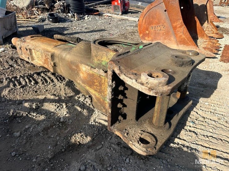 hm350-hammer-attachment-image-2