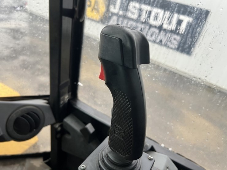 2011-caterpillar-it14g-wheel-loader-image-35