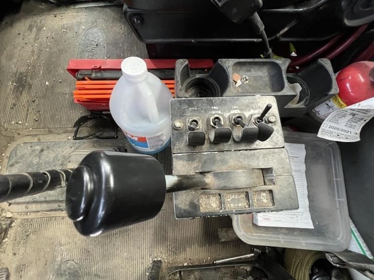 1998-peterbilt-379-image-35