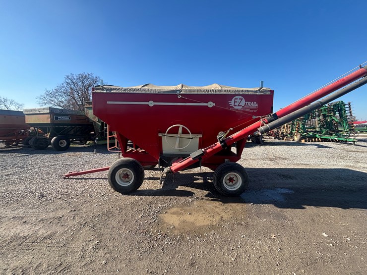 #1566-•-ez-trail-seed-wagon-image-1