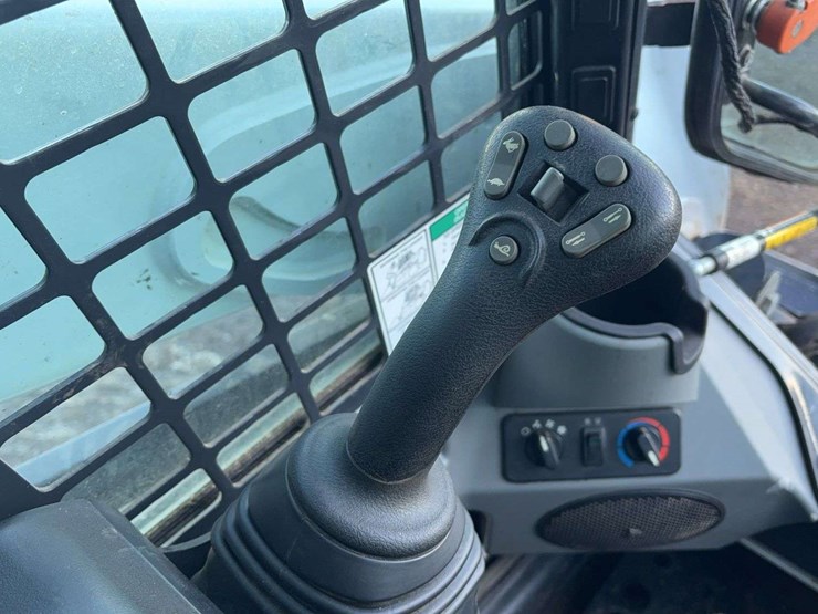 2018-bobcat-t590-image-27