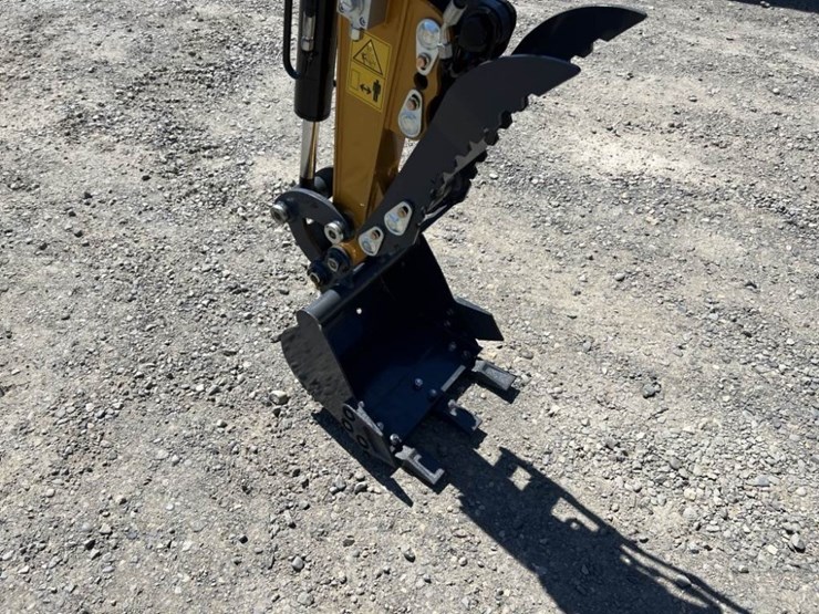 2025-sdlanch-sdle20-mini-hydraulic-excavator-image-9