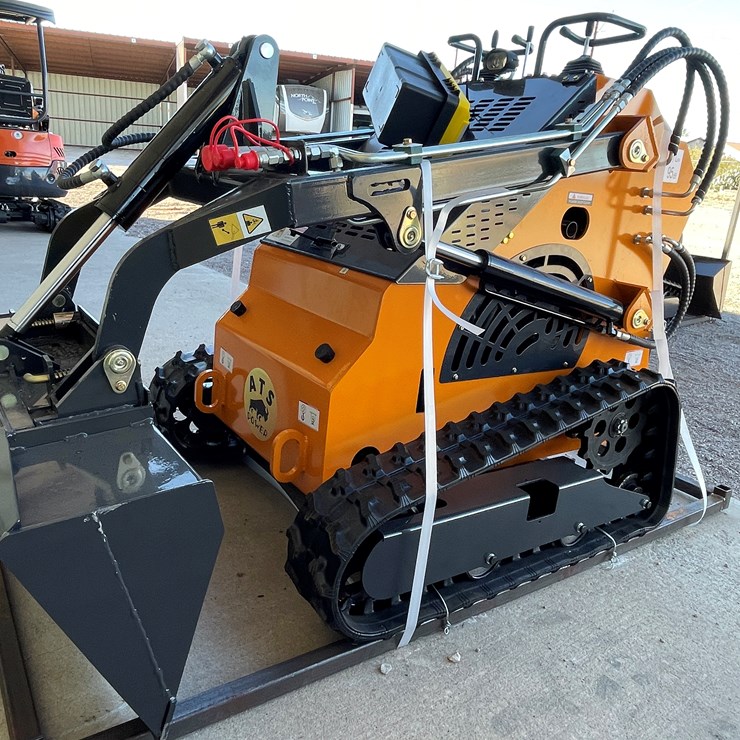 #226 • Mini Skid Steer Loader