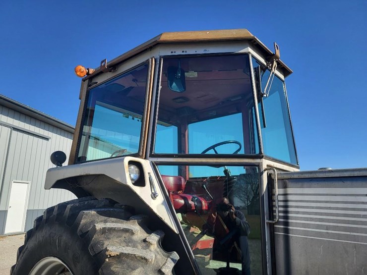 white-2-105-image-40