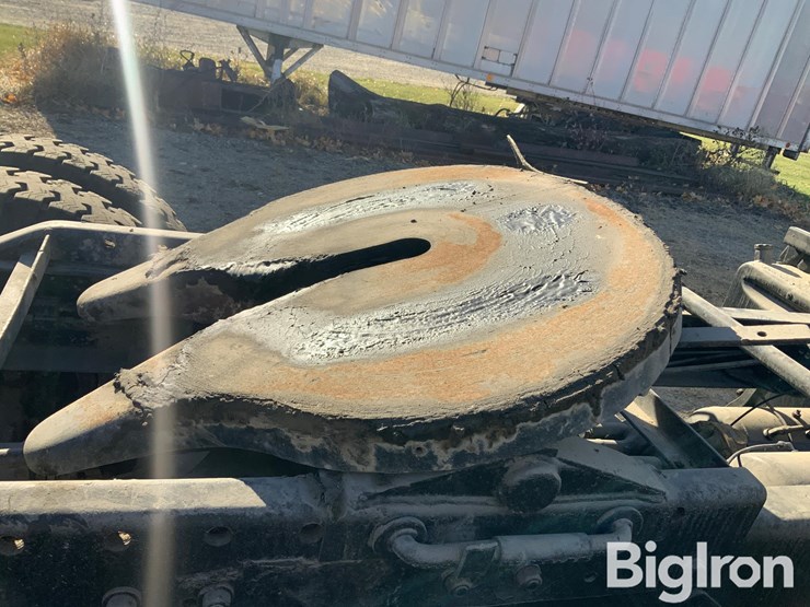 1974-mack-r686st-image-14