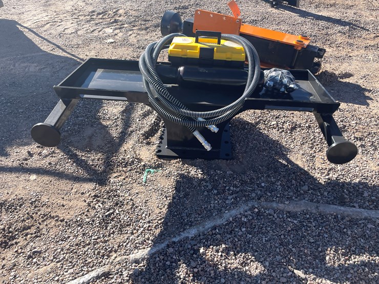 #213-•-skid-steer-post-driver-image-12