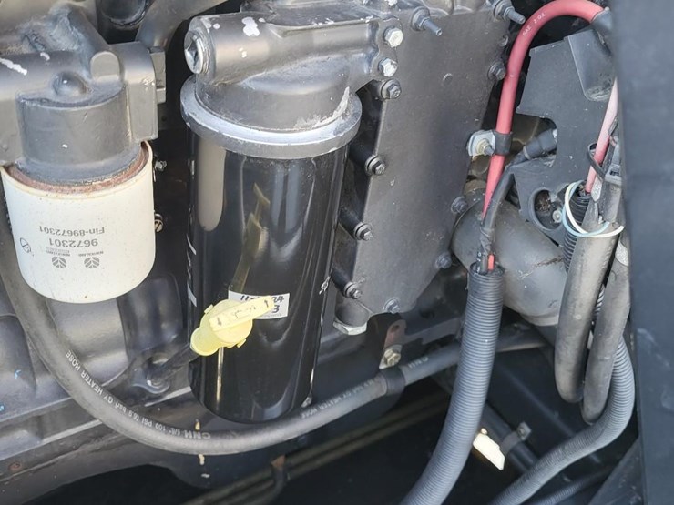 new-holland-cr9040-image-57