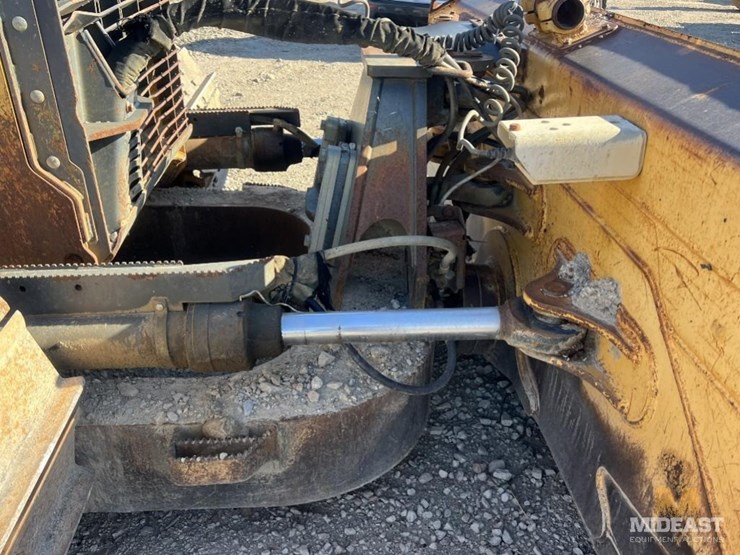 2012-deere-850k-wlt-image-30