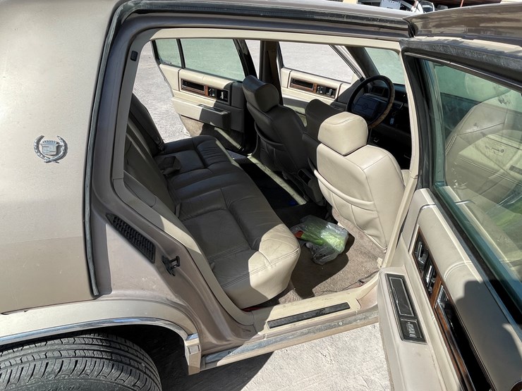 #7-•-cadillac-deville-(nm-title-in-delay)-image-93