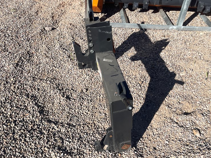 #235-•-class-1-tractors-quick-hitch-image-8