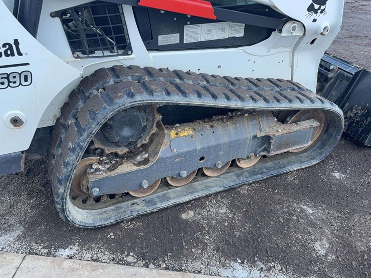 2018-bobcat-t590-image-11