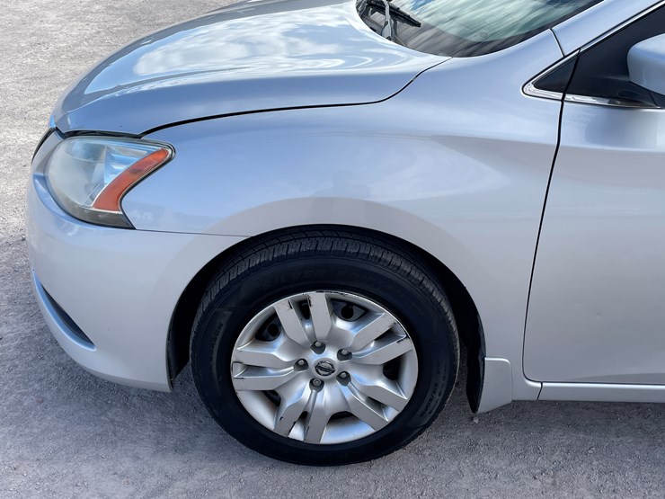 #4-•-2013-nissan-sentra-(has-nm-title)-image-19