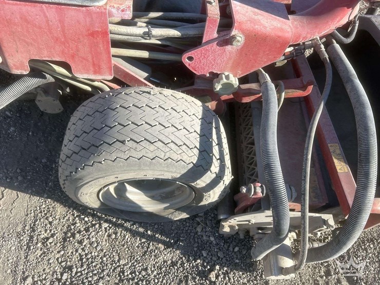 2014-toro-greensmaster-3150-image-10