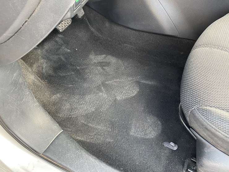 #4-•-2013-nissan-sentra-(has-nm-title)-image-68