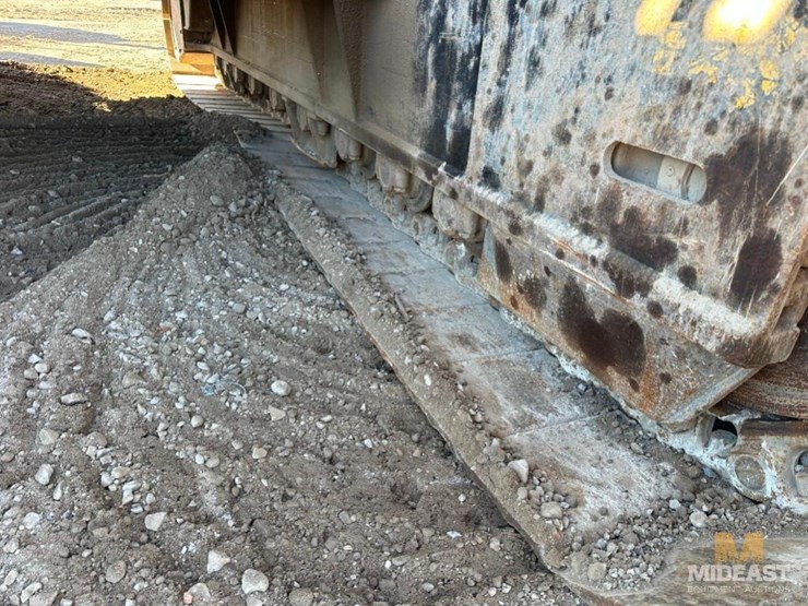 2015-deere-470g-lc-image-27