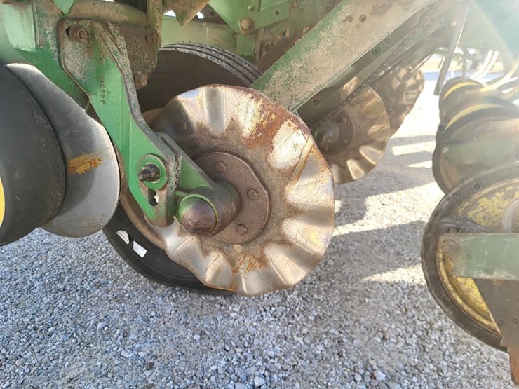 john-deere-7200-image-16