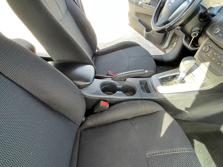 #4-•-2013-nissan-sentra-(has-nm-title)-image-95